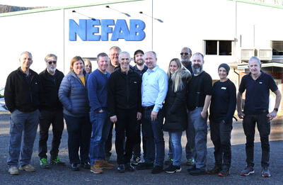 Gjengen hos Nefab i Sande: jobber sammen med deg for å finne den optimale løsningen mellom lett og tilpasset emballasje, slik at du kan spare penger. FOTO: GEIR A. ARNEBERG