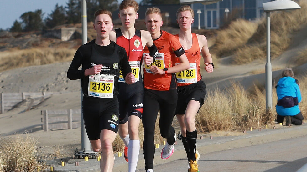 Teten på 5 km: Morten Gjendem, Nikolai Gundersen, nr. 2 Johannes Dalland og vinneren Vetle Solbakken. (Alle foto: Kjell Vigestad)