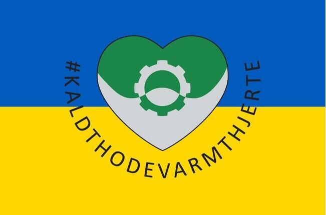 Det ukrainske flagget med kommunevåpenet til Orkland  som hjerte og påskriften #kaldthodevarmthjerte