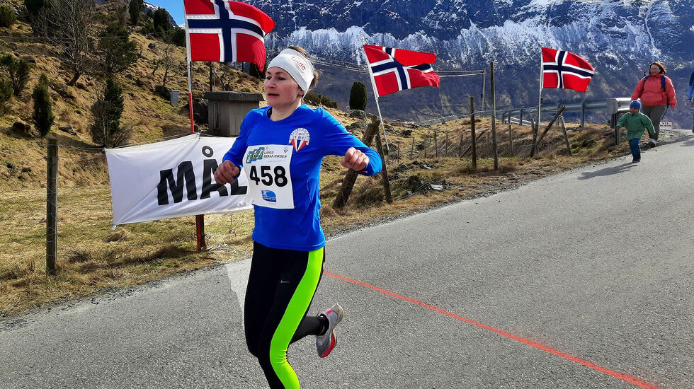 Maryna Novik fra arrangørklubben Klypetussen fikk dagens tredje beste tid da hun løp i mål på 8.31. (Foto: arrangøren)