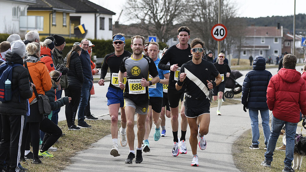 Det var 193 fullførende deltakere på halvmaraton i Fredrikstadløpet. I denne bildeserien kan du se mange av dem. (Alle foto: Bjørn Johannessen)