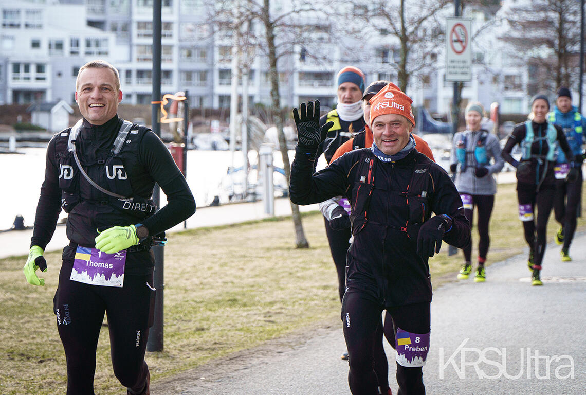 KRS Ultra var tilbake etter to år med avlysninger. Her løper Thomas Hallenberg (t.v.) og Preben Valbjørn. Begge hadde tatt turen fra Danmark. (Foto: KRS Ultra / Thomas Øderud)