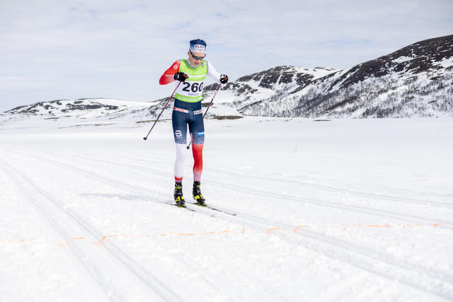 Anders Fjorden Ree i ensom majestet i Kromgruverennet påskeaften. (Foto: Monica H. Langen)