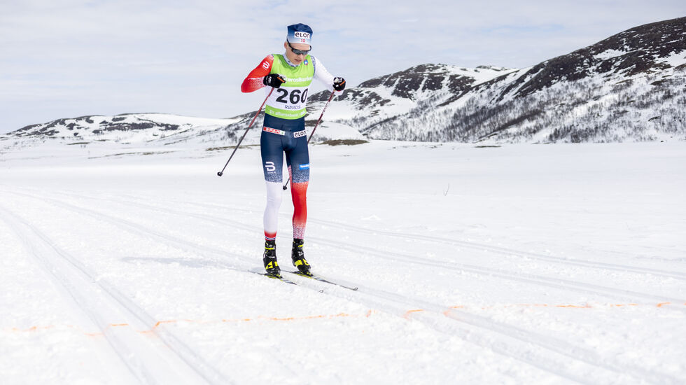 Anders Fjorden Ree i ensom majestet i Kromgruverennet påskeaften. (Foto: Monica H. Langen)