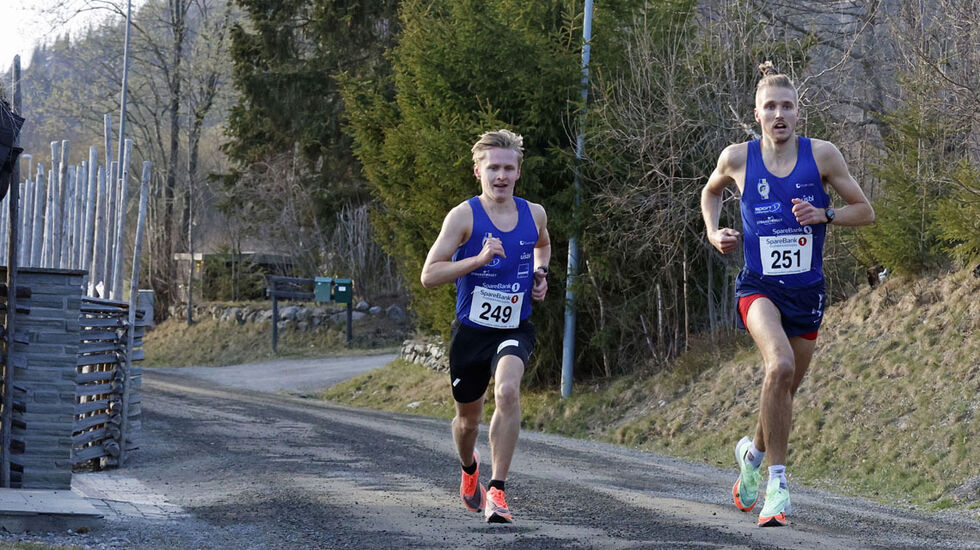 Petter Johansen (249) og Elmer Mulleri Skalle (251), begge fra LIF, fulgte hverandre gjennom hele løpet. Johansen vant spurtduellen og kom i mål 1,9 sekunder foran Skalle.