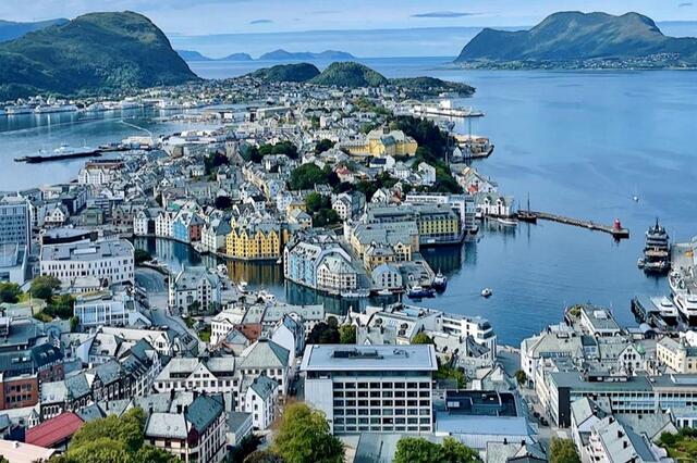 Sentrum av jugendbyen Ålesund er arena for Ålesund Maraton. Foto: arrangør