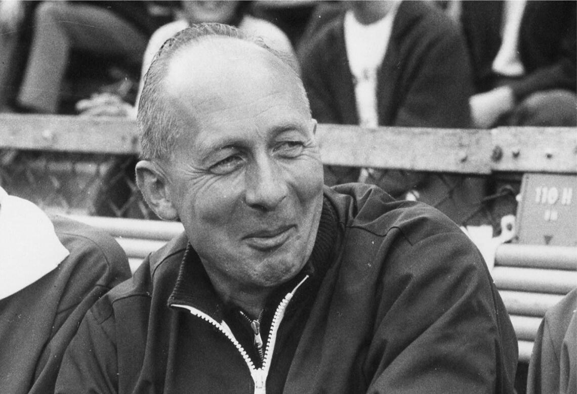 Arne Nytrø var forbundstrener i Norge i 32 år, fra 1946 til 1978, men hans virke for friidretten omfattet mye mer enn det. (Foto: fra Jan Hemsviks private samling)