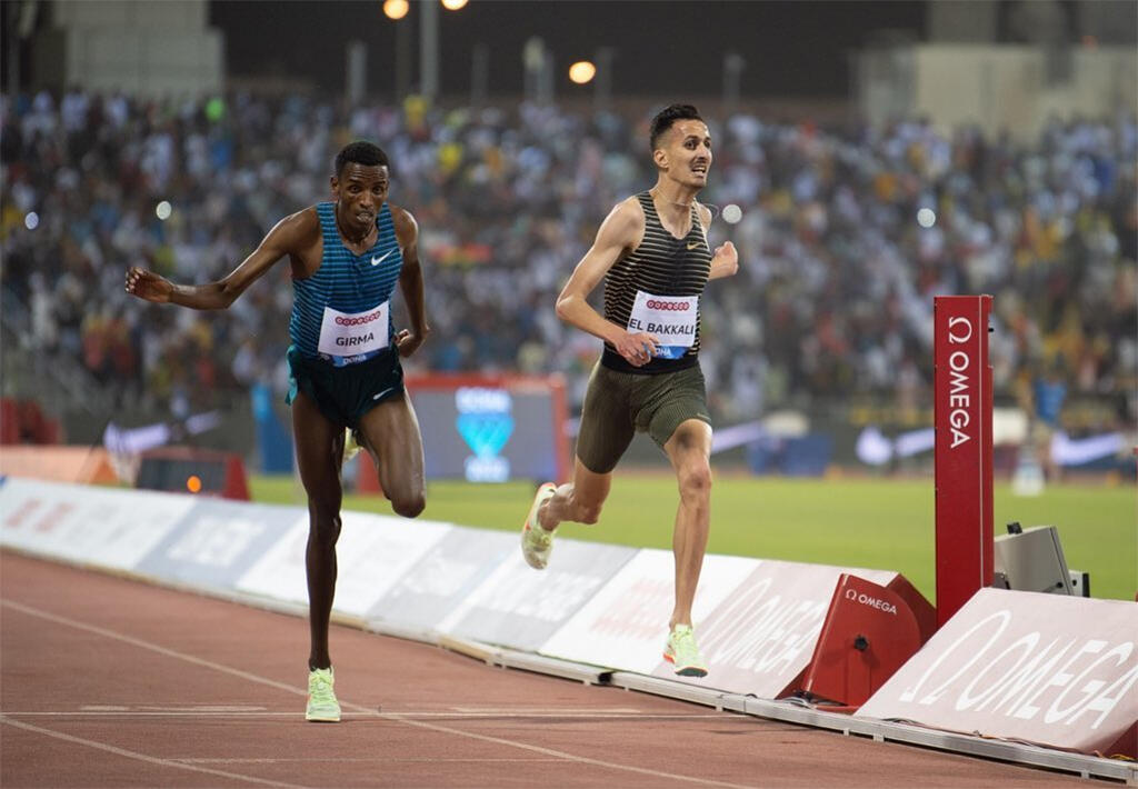 Bare en hundredel skilte Lamecha Girma og Soufiane El Bakkali i mål på 3000 m hinder. Den olympiske mestereren fra Marokko var sterkest også denne gangen. (Foto: arrangøren)