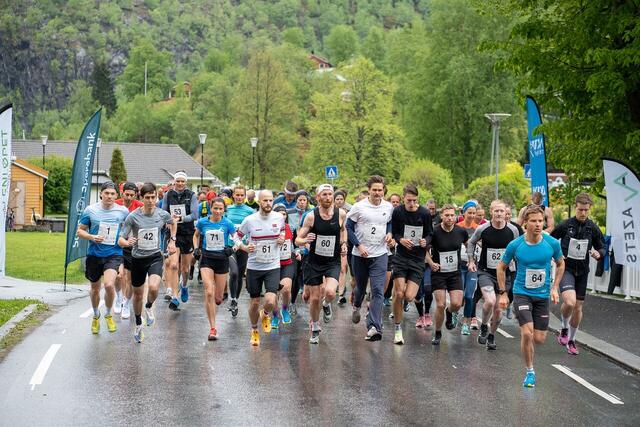Starten har gått fra Flåm/Fretheim. (Foto: Arrangør)
