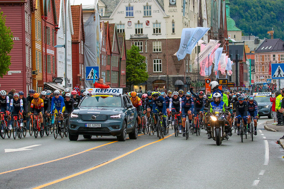 Tour of Norway startet på Bryggen i Bergen 24. mai. 6 etapper venter syklistene før de avslutter i Stavanger 29. mai. (Alle foto: Arne Dag Myking)