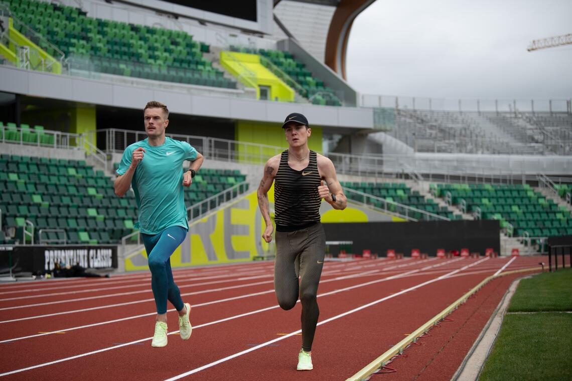 Både Filip (til venstre) og Jakob Ingebrigtsen vil få testa 1500 m-formen på søndag. (Foto: Wanda Diamond League) 