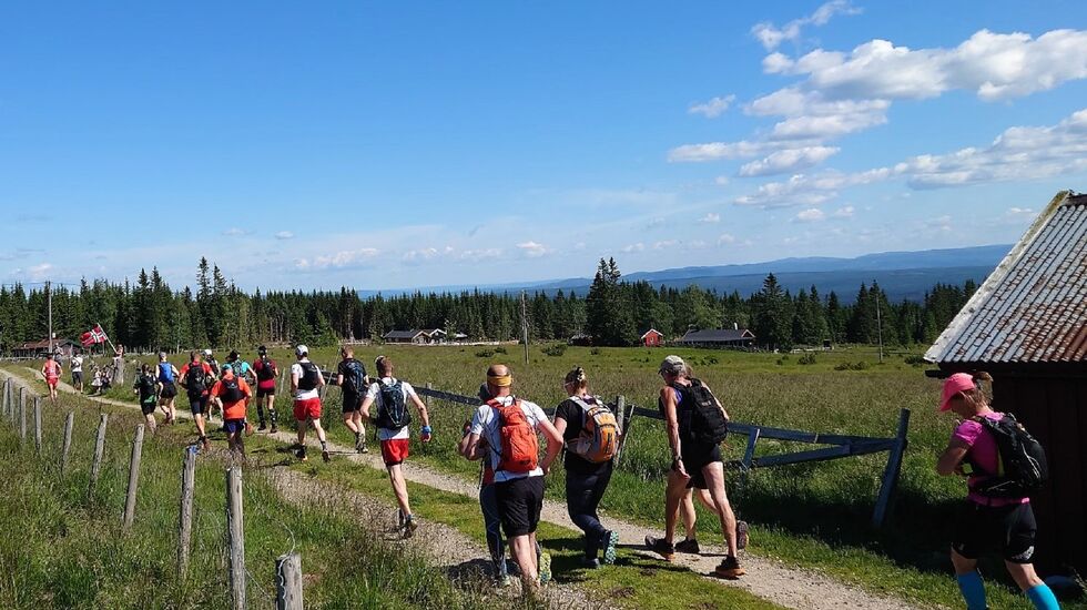 Fra starten på Savalsætra i Løten i fjorårets premiere på HHT Ultra. (Foto: Thomas Pedersen)