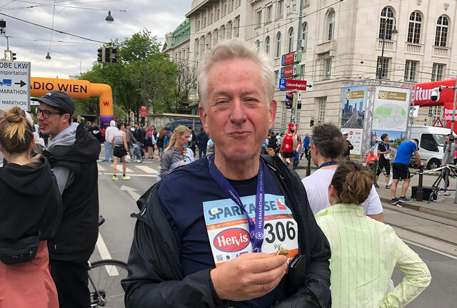 Musikeren Pål Runsjø er også blitt løper, og hva passer da bedre enn å løpe halvmaraton i Wien? (Foto: privat)