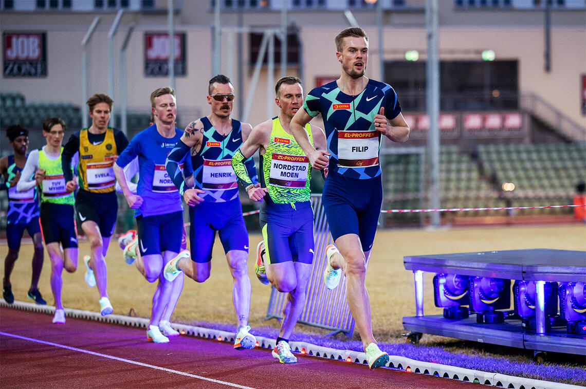 Fire av disse sju løper 5000 meteren som er Diamond League-øvelse i Bislett Games. De fire er Filip og Henrik Ingebrigtsen samt Narve Gilje Nordås og Magnus Tuv Myhre. (Foto: Samuel Hafsahl)