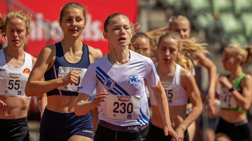 Marte Hovland (230) er finaleklar på 1500 m i U20-EM. (Arkivfoto: Samuel Hafsahl)