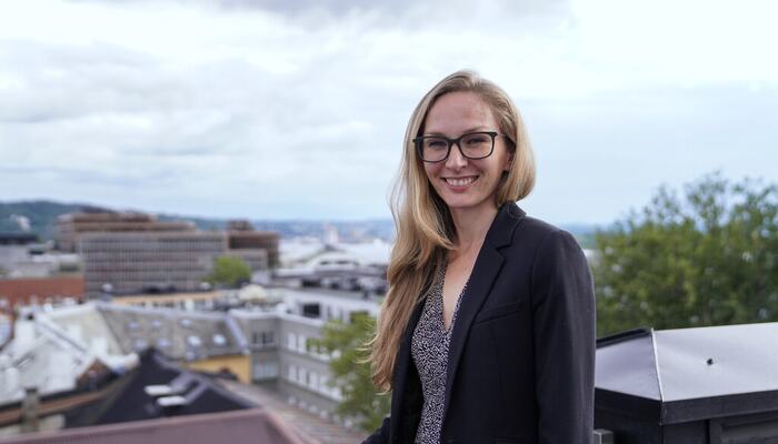 Man ser ofte i toppledergrupper at ting bedrer seg, blant annet ved at lederne innen IT og digital utvikling sitter tettere på ledergruppene nå enn tidligere – og det er både bra og viktig. Og det står mer på topplederagendaen hvordan og hvor mye man skal investere i teknologi – at man må investere har blitt mer anerkjent.