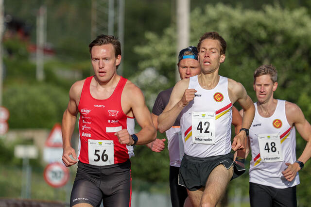 Her er det Jonas Lillejord i front foran Ivar Stefansson, Sondre Øvre-Helland og Jonas Dalland. (Alle foto: Arne Dag Myking)