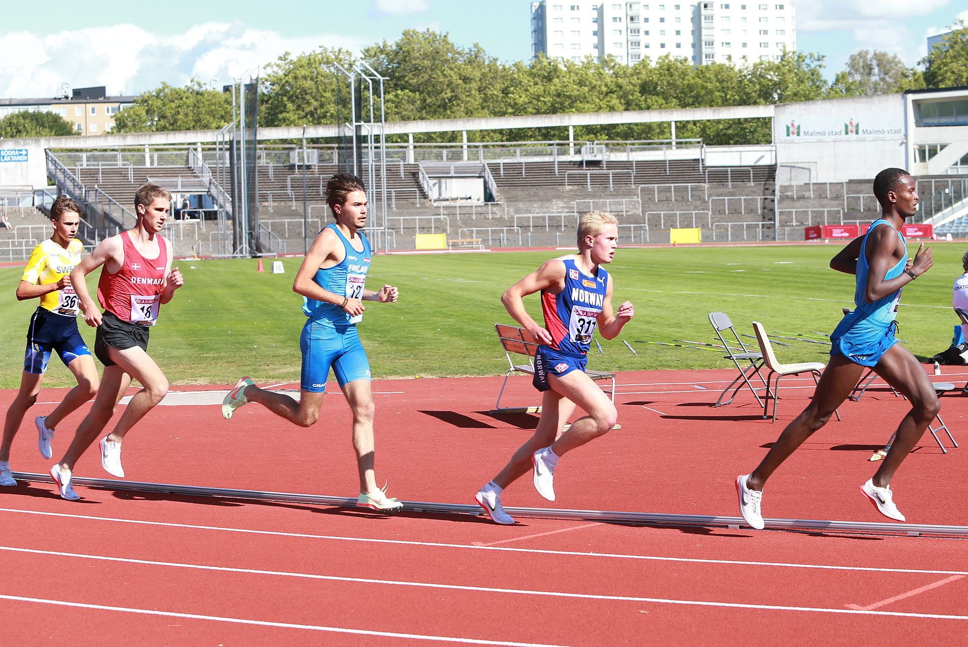 5000m_U23_menn_Finnen_drar_AZ3T9139.jpg