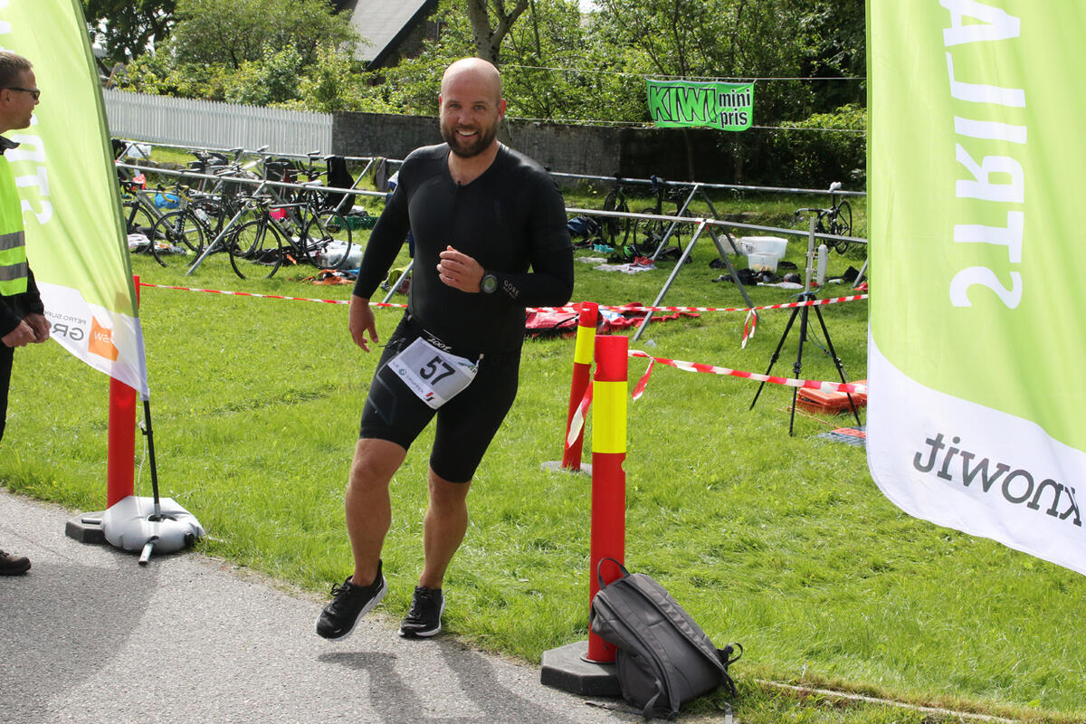Rolf Kleppestø ut på 3. etappe, løp tur/retur Golten