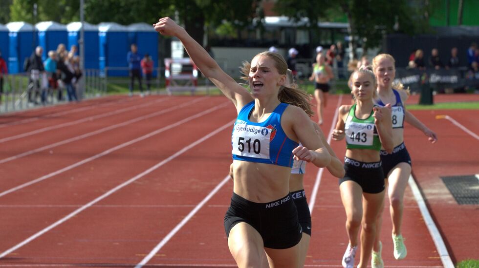 Mari Skraastad kan juble for UM-gull på 800 m i J16 lørdag ettermiddag. (Foto: Vestpress)