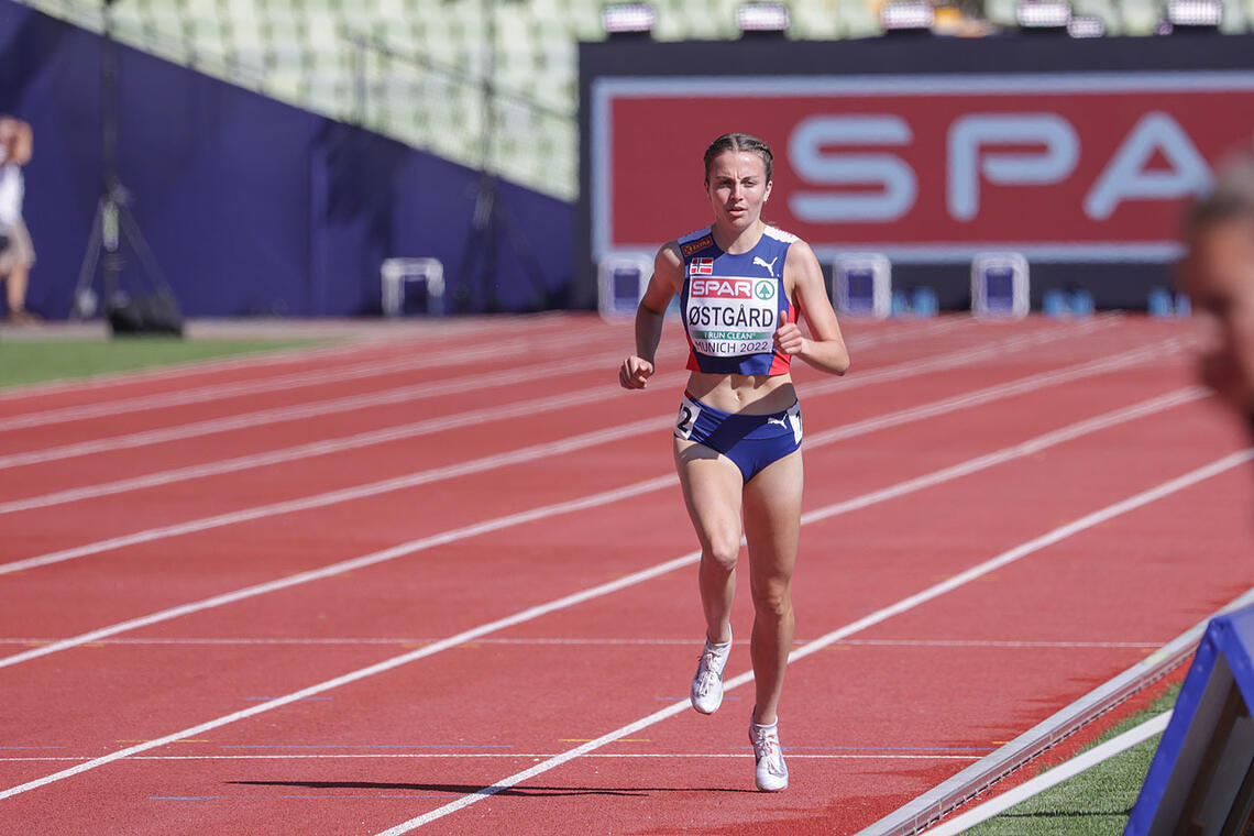 Ingeborg Østgård i mål under på forsøksheatet på 1500 m under EM i München i august. (Foto: Arne Dag Myking)