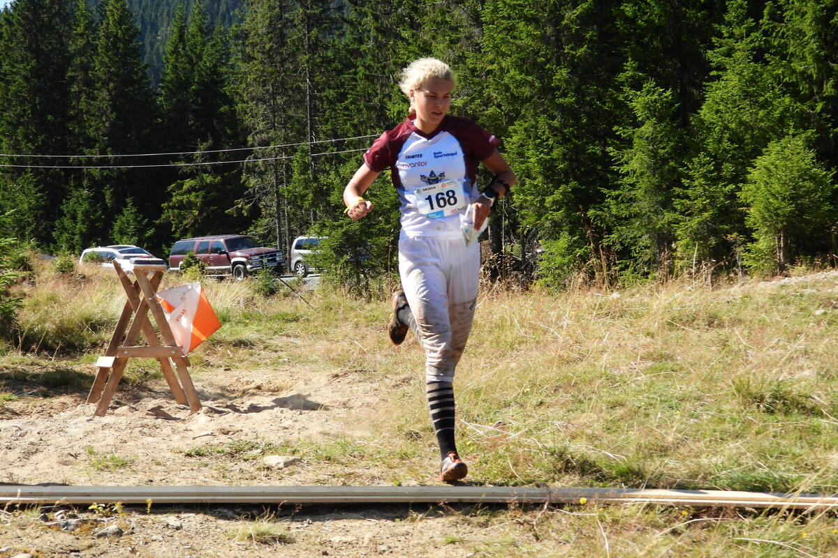 Pia Young Vik nr 2 D19-20
