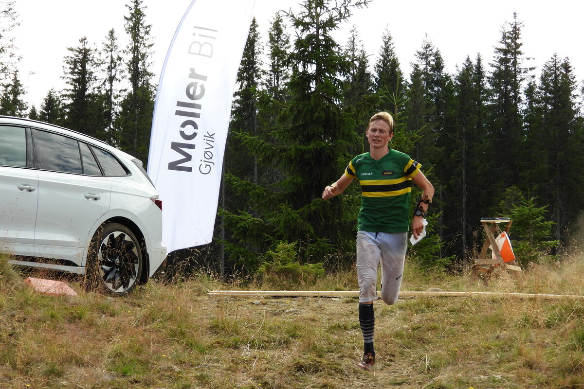 Elias Jonsson nr 3 H21