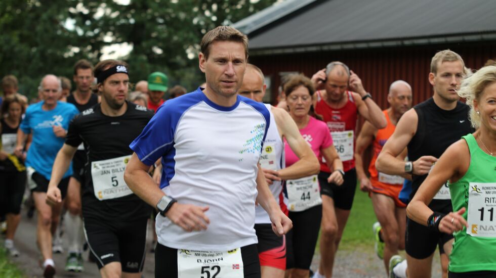 Bjørn Hytjanstorp er løpsgründeren som startet den norske ultraløpsbølgen. På bildet løper han selv Romerike 6-timers 2011. (Foto: Ole Engen)