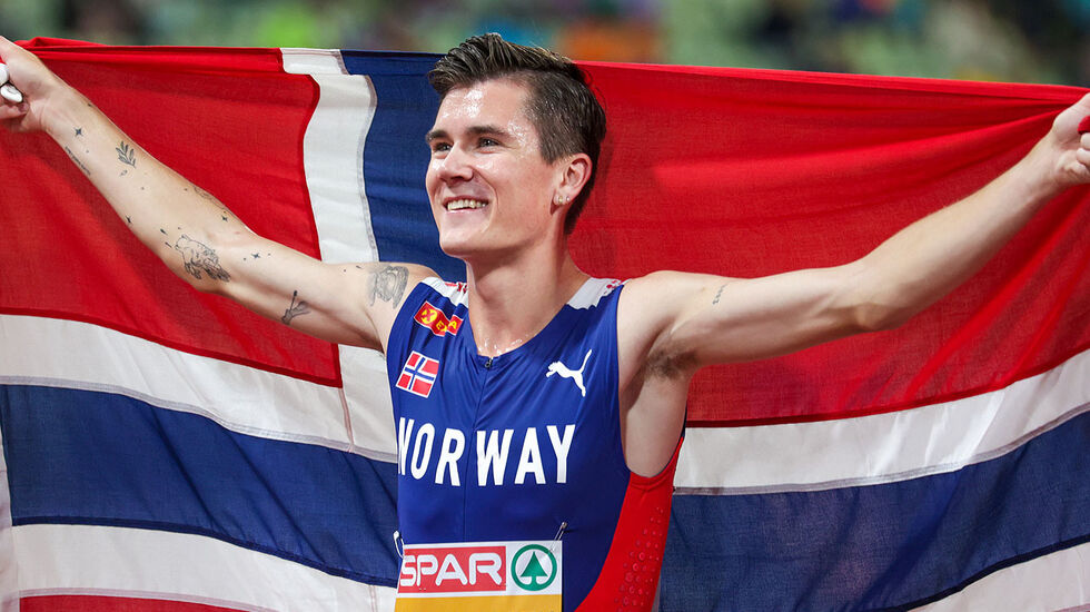 Jakob Ingebrigtsen kunne feire nok en gang i  Zürich torsdag kveld. Her fra feiringen av EM-gullet på 1500 m i München i sommer. (Foto: Arne Dag Myking)