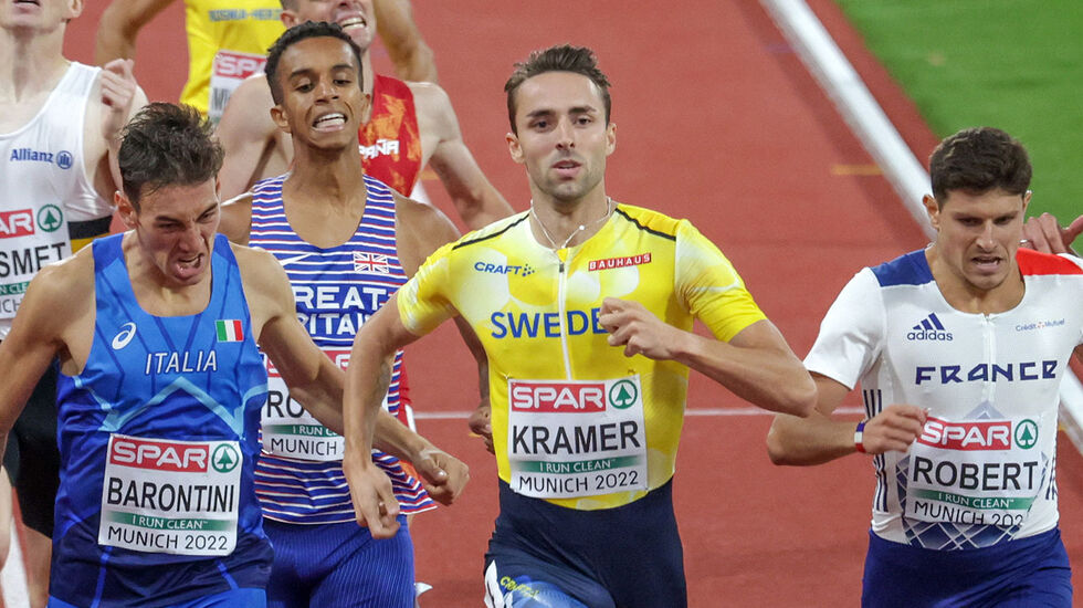 Finaleklar: Det gikk rolig i heat i i semifinalene på 800 m, men med en god finish så ble det heatseier for Andreas Kramer. (Foto: Arne Dg Myking)
