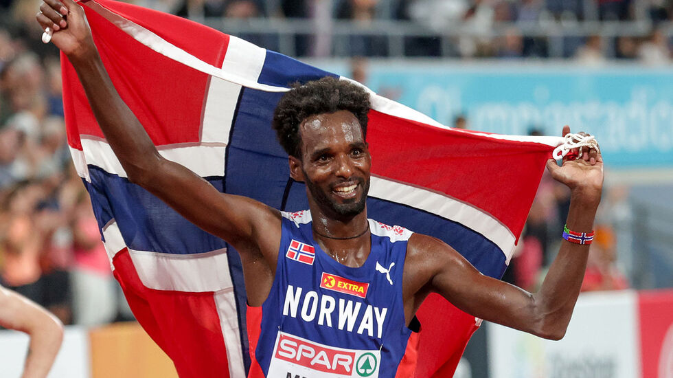 Zerei Kbrom Mezngi kommer opprinnelig fra Eritrea, men har bodd i Norge i mange år. Til NRK takket han for mottakelsen han har fått i Norge. (Alle foto: Arne Dag Myking)