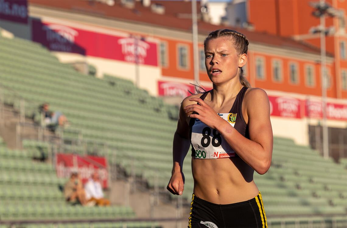 Malin Hoelsveen forbedra 800 m-persen sin med godt over sekundet da hun nå noterte 2.03,28. (Arkivfoto: Samuel Hafsahl)