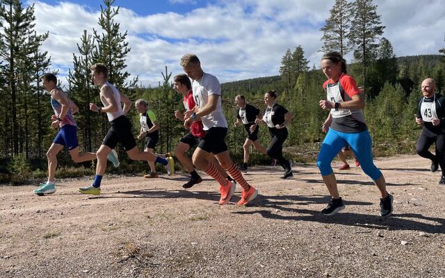 Fra starten på fjorårets utgave. (Foto Hilde Hagevik Odde)