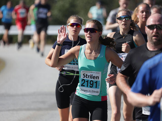 Fine forhold i årets Knarvikmila. Her er Julie Erichsen godt i gang. (Foto: Arne Dag Myking)