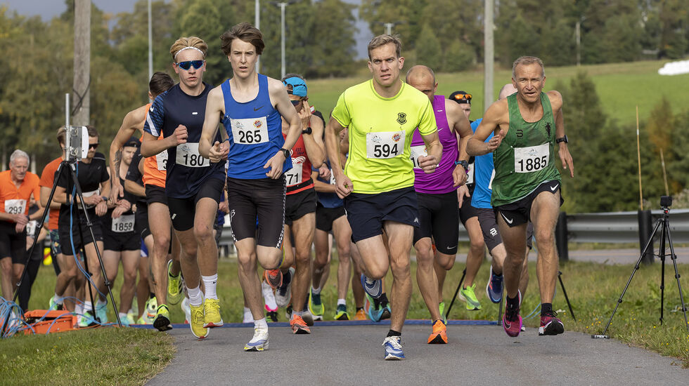 Starten går for Perseløpet 11. september 2022. (Foto: Bjørn Hytjanstorp)