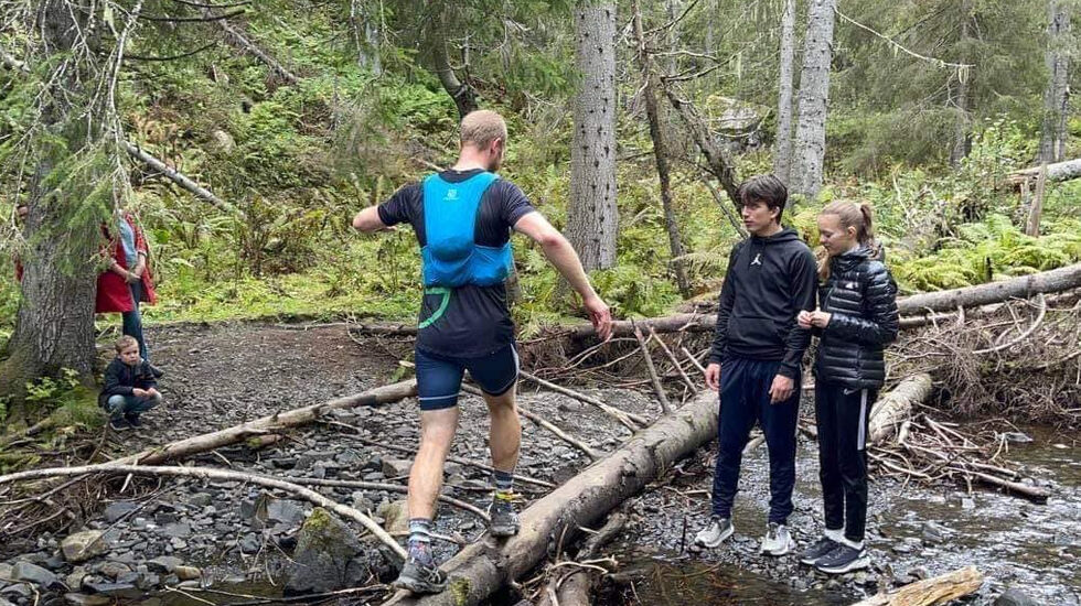 Det 50 km lange Saksumdal Ultra bød på ulike utfordringer i variert terreng. (Foto: arrangøren) 
