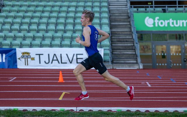 Petter Johansen tok et nytt steg som langdistanseløper på Bislett. (Foto: Samuel Hafsahl)