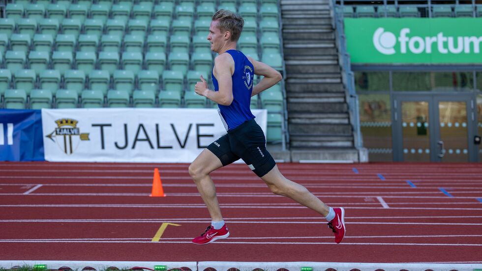 Petter Johansen tok et nytt steg som langdistanseløper på Bislett. (Foto: Samuel Hafsahl)