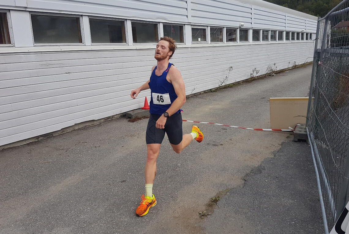 Andreas Mjåland inn til seier i fjor. I år ble en annen løper kongen av Fagerhei. (Foto: Arrangøren)