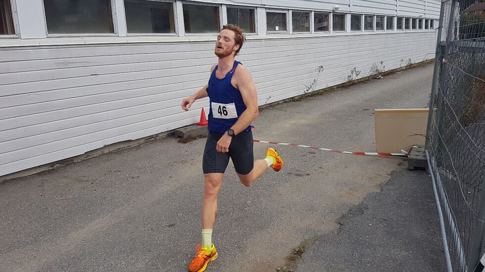 Raskeste løper i lang løype var Andreas Mjåland som løp på 1.44.33. (Foto: arrangøren)