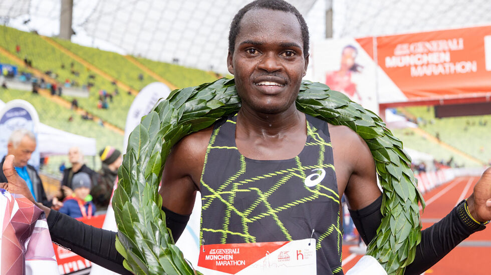 Debutanten Philimon Kiptoo Kipchumba vant Munchen marathon på ny løyperekord. (Foto: Generali Munchen Marathon)