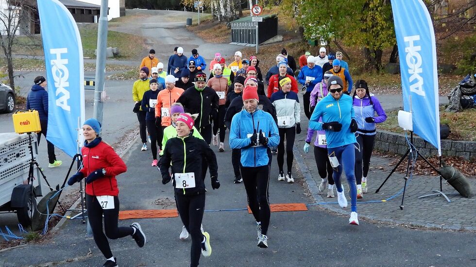 Fra starten for andre runde fra Prestrudhallen i fjorårets premiére. (Foto: Stein Arne Negård)