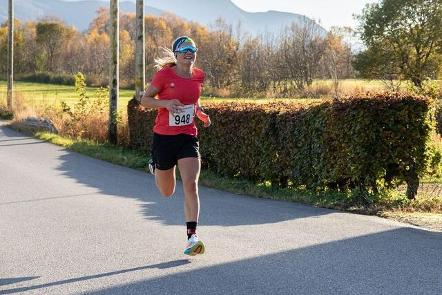 Johanne Wessel vant Snipsøyrvatnet Rundt og ligger nå som nummer to på adelskalenderen. Foto Svein Arne Orvik