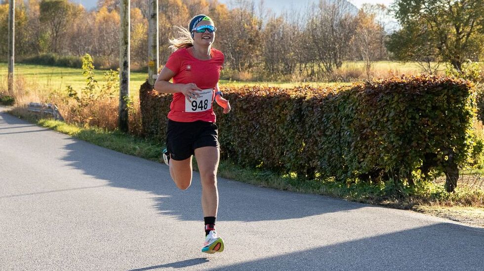 Johanne Wessel vant Snipsøyrvatnet Rundt og ligger nå som nummer to på adelskalenderen. Foto Svein Arne Orvik