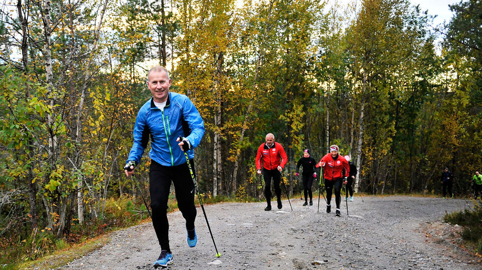 Kjell Erik Strøm er ikke aktiv skiløper, men er aktivt med på elghufstreningene. Bankmannen kaller dette ukas høydepunkt på treningsfronten. (Foto: Svein Tore Hovd)