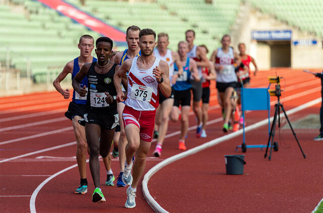 Andreas Myhre forbereder seg godt til konkurranser og befinner seg gjerne langt fram i feltet enten det handler om baneløp eller maratonløp. I Berlin Marathon nå i høst satte han pers med 2.16.05. (Foto: Samuel Hafsahl)