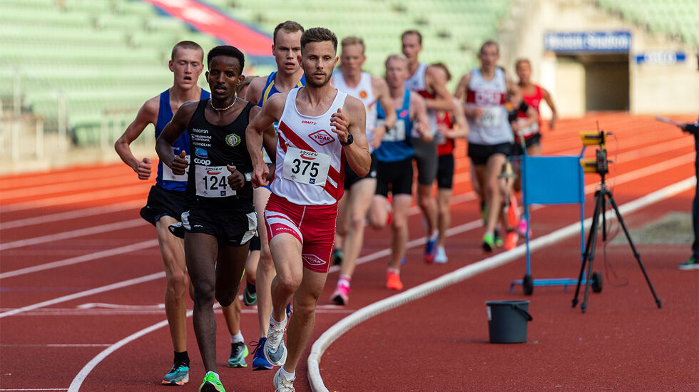 Andreas Myhre forbereder seg godt til konkurranser og befinner seg gjerne langt fram i feltet enten det handler om baneløp eller maratonløp. I Berlin Marathon nå i høst satte han pers med 2.16.05. (Foto: Samuel Hafsahl)