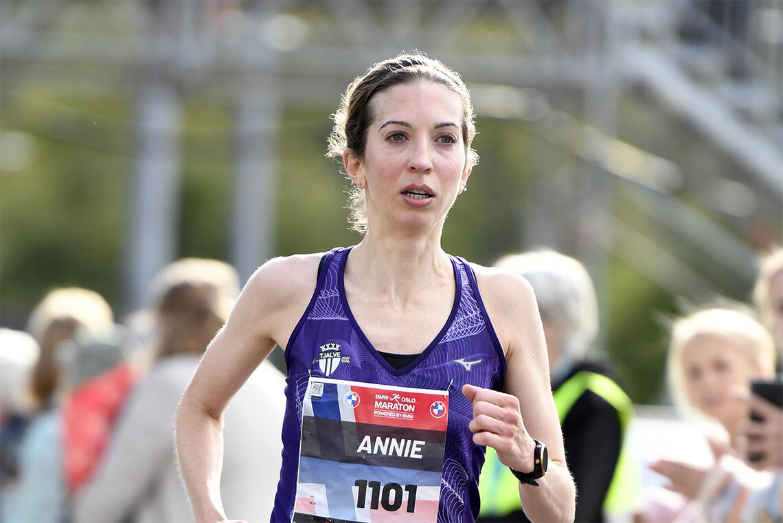 Med 2.43.26 løp Annie Bersagel inn til en klar seier og NM-gull i Oslo Maraton i midten av september. (Foto: Bjørn Johannessen) 
