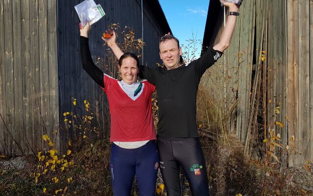 Familiejubel for Johansson/Haugereid som vant Huldertrampløypa. (Foto: Stein Arne Negård)