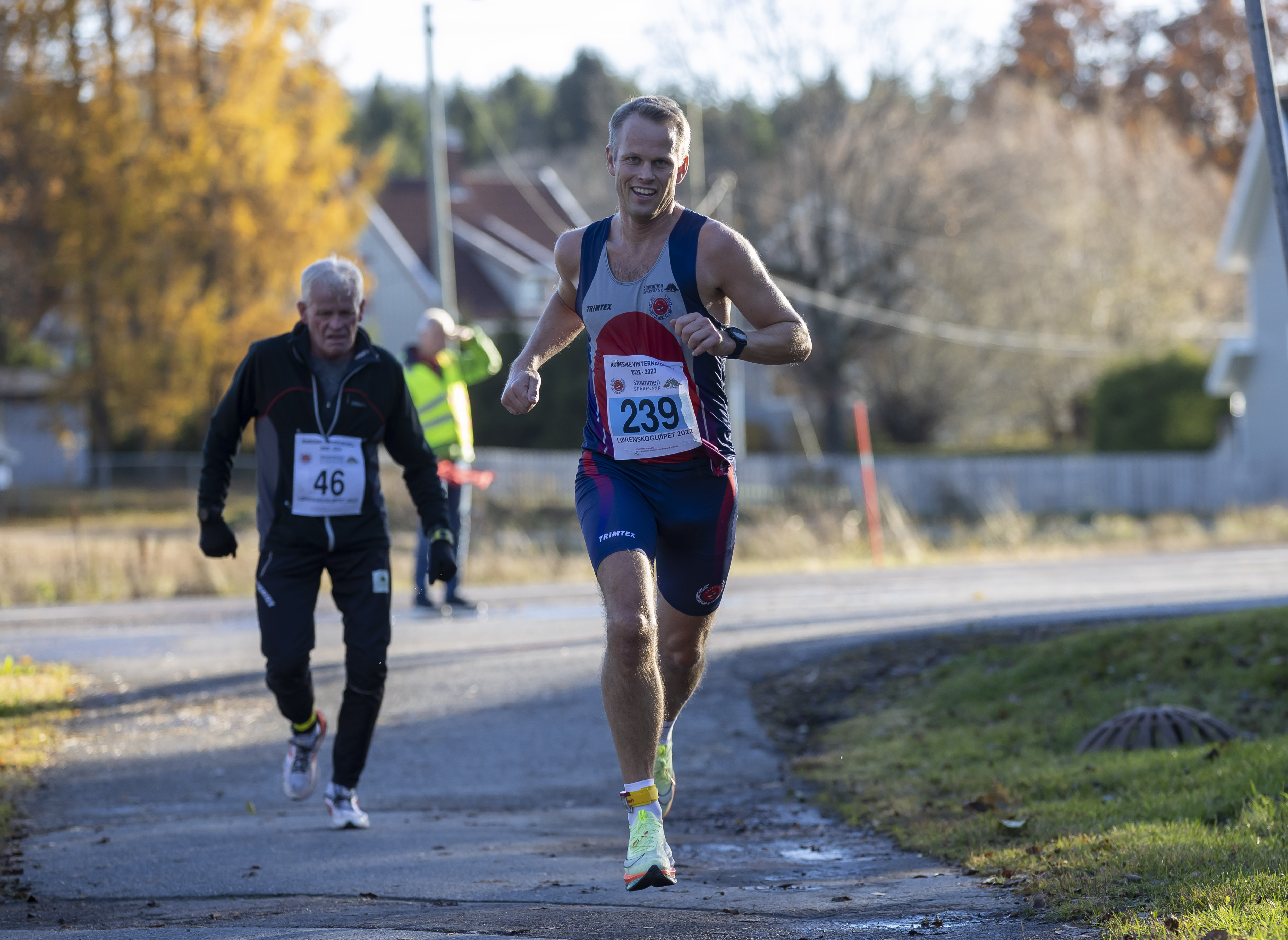 Bendik Hegna fra arrangørklubben Lørenskog Friidrettslag ble nummer to på halvmaraton på 1.19.08.jpg